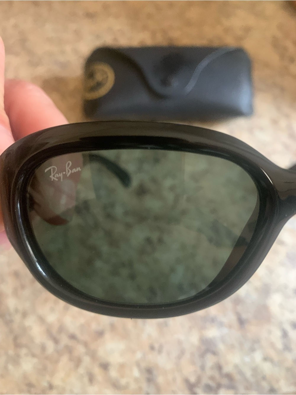Ray-Ban Women's Black Frame Sunglasses with Dark Green Lenses - Picture 2 of 6